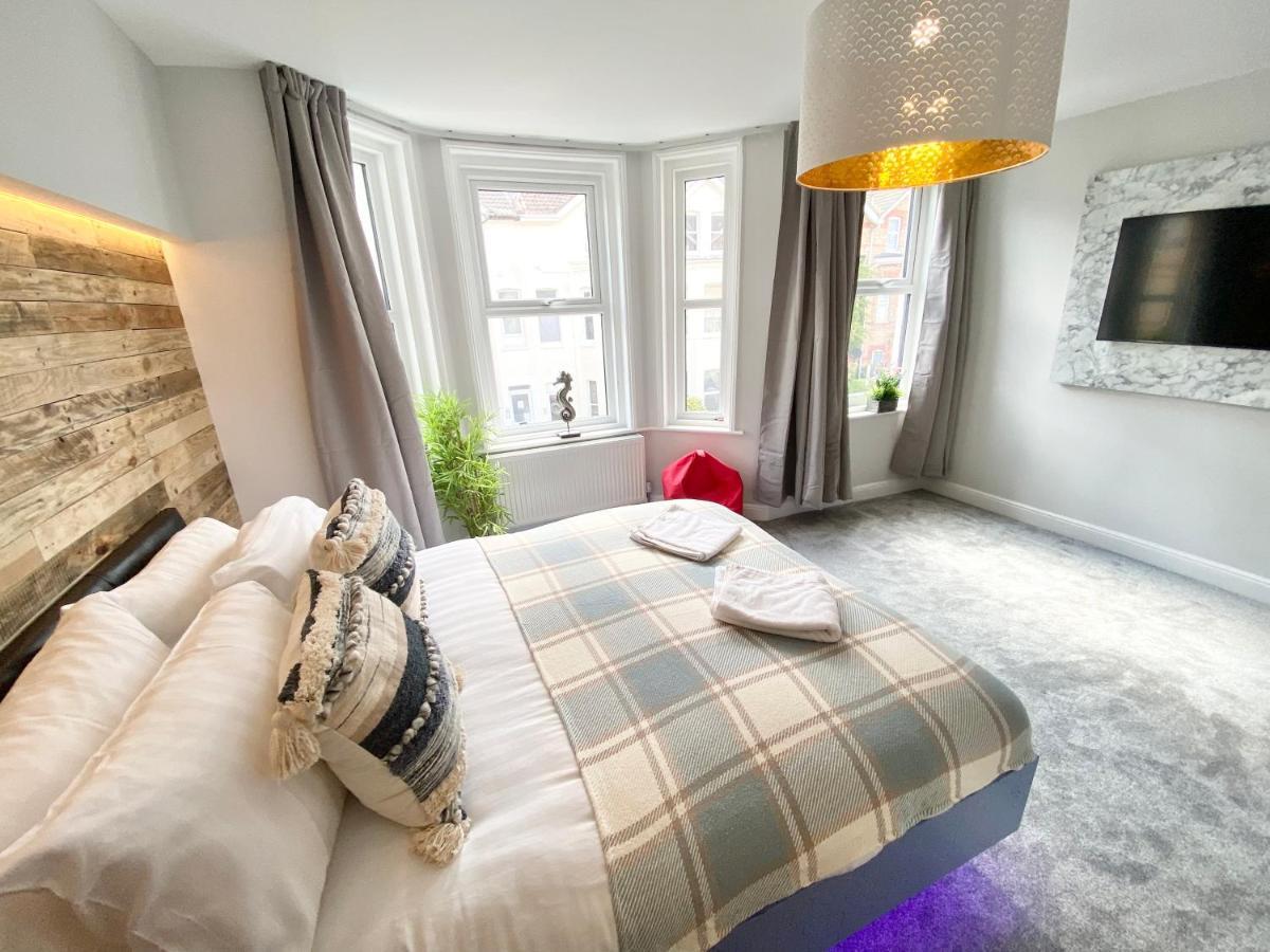 Cloud9 Guest House - By Coastline Retreats - Newly Renovated, Beautiful Ensuite Rooms Near Seafront In Town Centre, Netflix, Superfast Wifi, Communal Kitchen ボーンマス エクステリア 写真