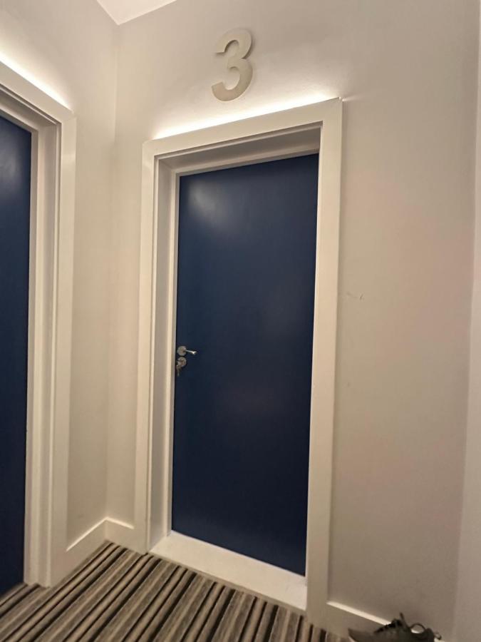 Cloud9 Guest House - By Coastline Retreats - Newly Renovated, Beautiful Ensuite Rooms Near Seafront In Town Centre, Netflix, Superfast Wifi, Communal Kitchen ボーンマス エクステリア 写真